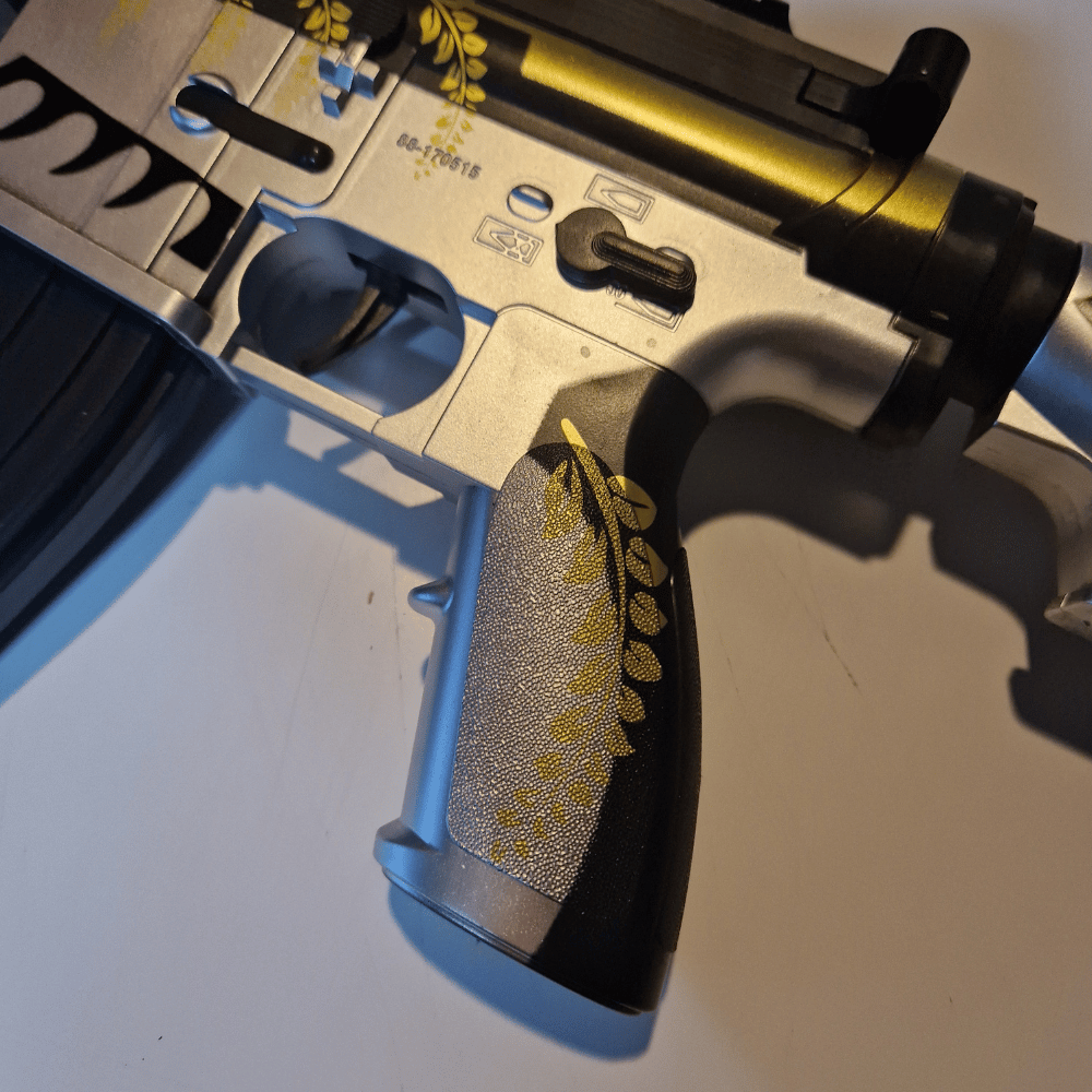 M4 Silver Spurs â Elektrischer Gelblaster